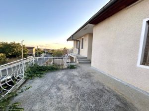 ПРОДАМ двухэтажный ДОМ в Болгарии, в селе Кошарица, Бургасской области