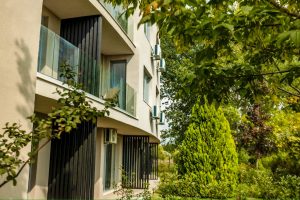 СРОЧНАЯ ПРОДАЖА 1+1 
Всего 30% сегодня — доходная недвижимость уже в этом сезоне! 
АКТ 16
 АПАРТАМЕНТ С СОБСТВЕННЫМ ПАТИО И ТЕРРАСОЙ НА ПЕРВОЙ ЛИНИИ МОРЯ
Уютная квартира с 1 спаль...