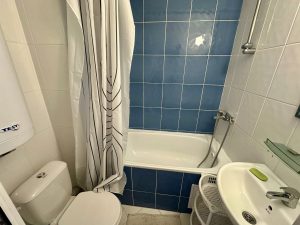 ВНИМАНИЕ! В ПРОДАЖЕ Уютная небольшая квартира-мезонет       2+1 Цена 75 000€ 

— 6/6 этаж, с лифтом
—С мебелью и техникой 

Болгария Солнечный Берег 

Локация:
— 600 метров до моря...