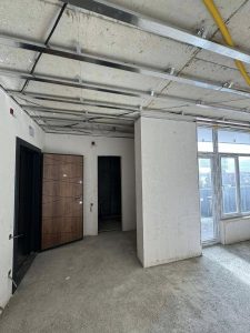 ПРОДАМ 1+1, 250 метров к морю 
Цена 52 000 €
ГРУЗИЯ. Батуми

Площадь 42,3 метров 
5 этаж
Солнечная сторона. 
Будет ещё подшит потолок 

Выводы всех коммуникаций, точки воды и элект...