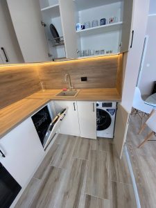 В ПРОДАЖЕ! Просторный трёхкомнатный + паркоместо 
апартамент с прямым видом на море — в новом доме БЕЗ таксы поддержки 

2+1 | 85м2 | 182 000€  
 ПАРКОМЕСТО В ЦЕНЕ 

Болгария 
Равд...